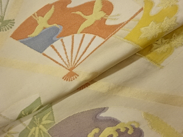  襷に扇・草花・鶴・片輪車模様織出し袋帯